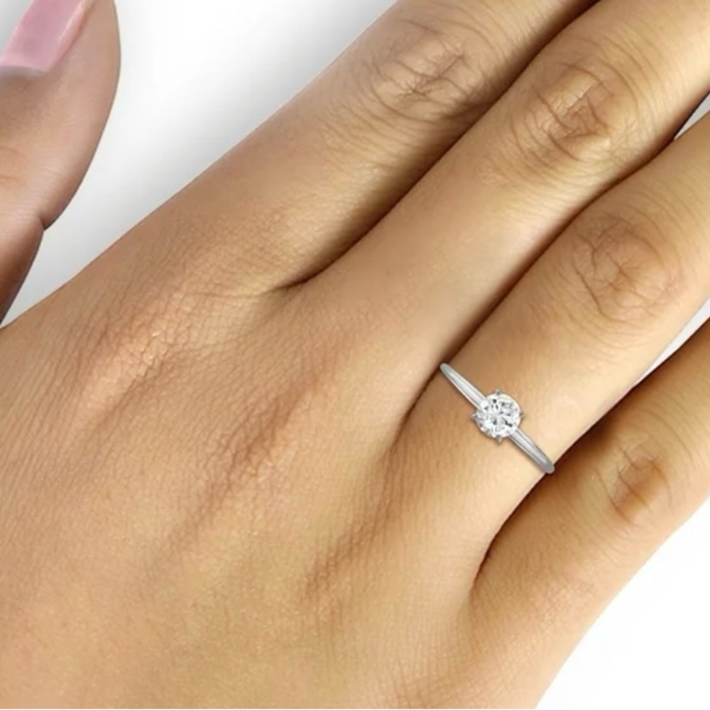 Swarovski Solitaire Ring in size  8/58, Silver Rhodium, Like New, Authentic - Picture 3 of 6